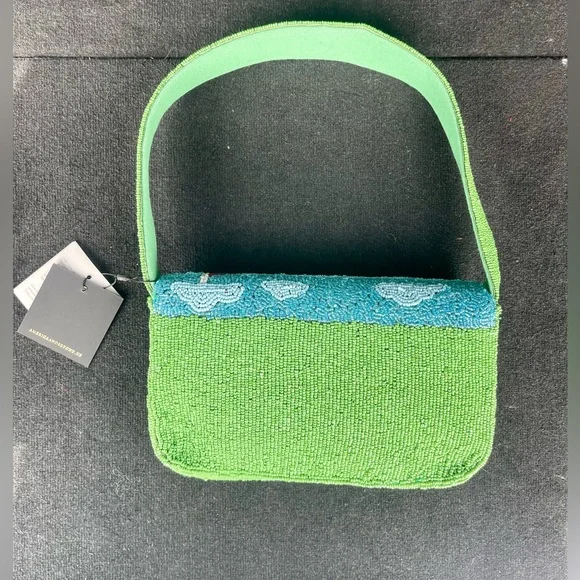 ⛳️🏌️‍♀️America & Beyond Beaded Golf Themed Handbag - Picture 2 of 3